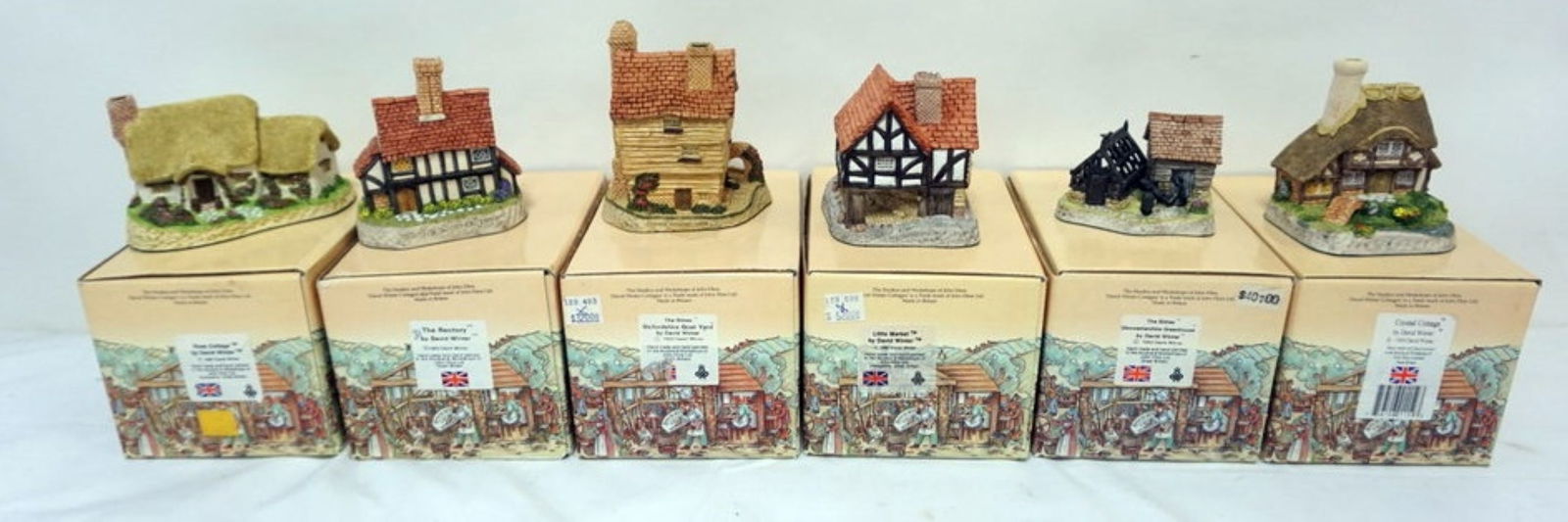 DAVID WINTER HAND PAINTED COTTAGES (1 of 5)