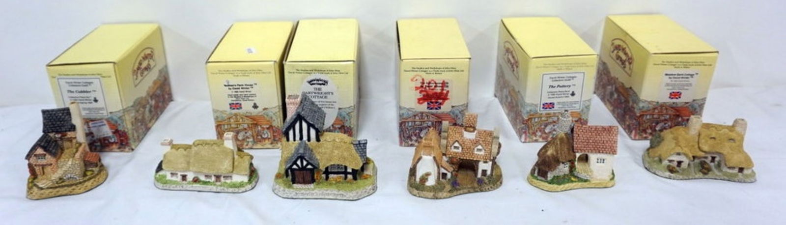 DAVID WINTER HAND PAINTED COTTAGES (1 of 5)