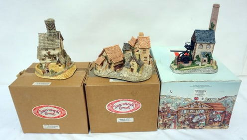 DAVID WINTER HAND PAINTED COTTAGES