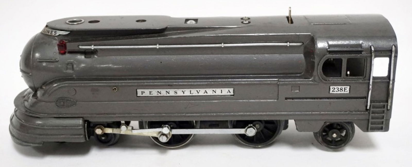 LIONEL TRAIN O GAUGE (1 of 6)