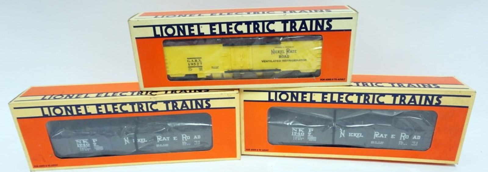 LIONEL TRAIN O GAUGE (1 of 2)