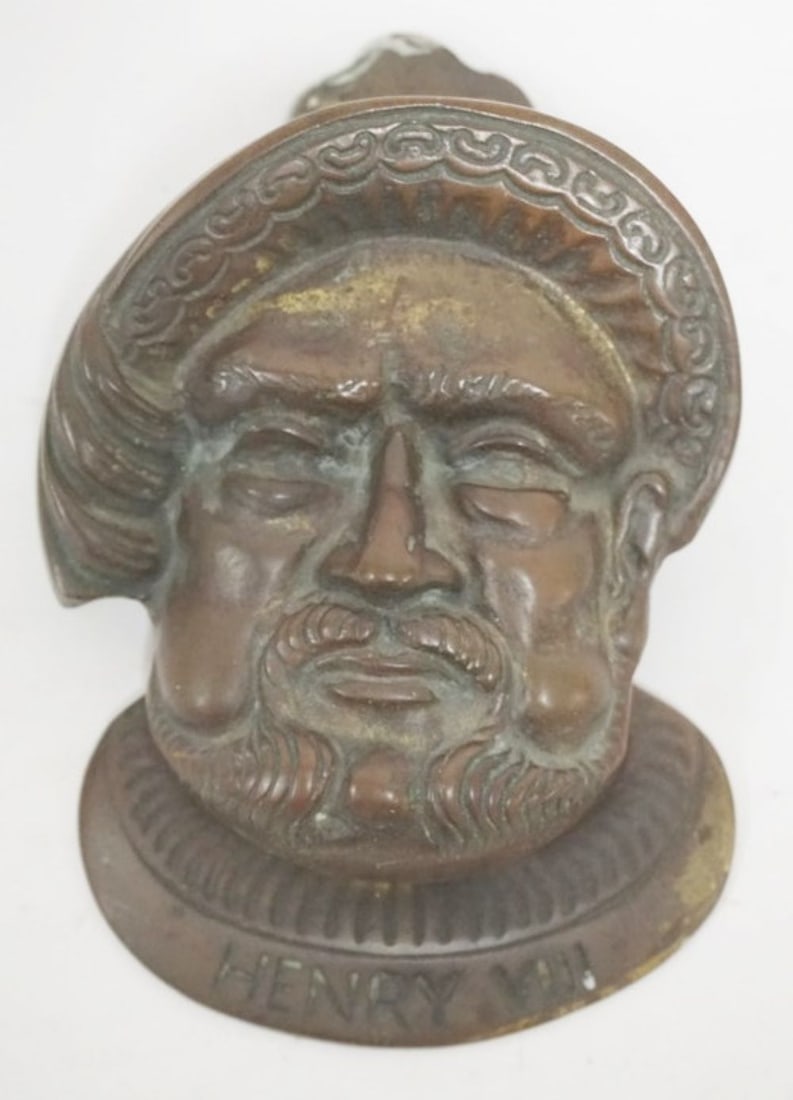 LARGE CAST BRASS HENRY VIII DOOR KNOCKER (1 of 4)