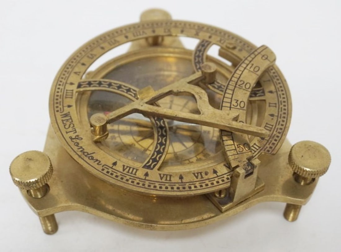 BRASS ENGLISH NAUTICAL COMPASS (1 of 5)