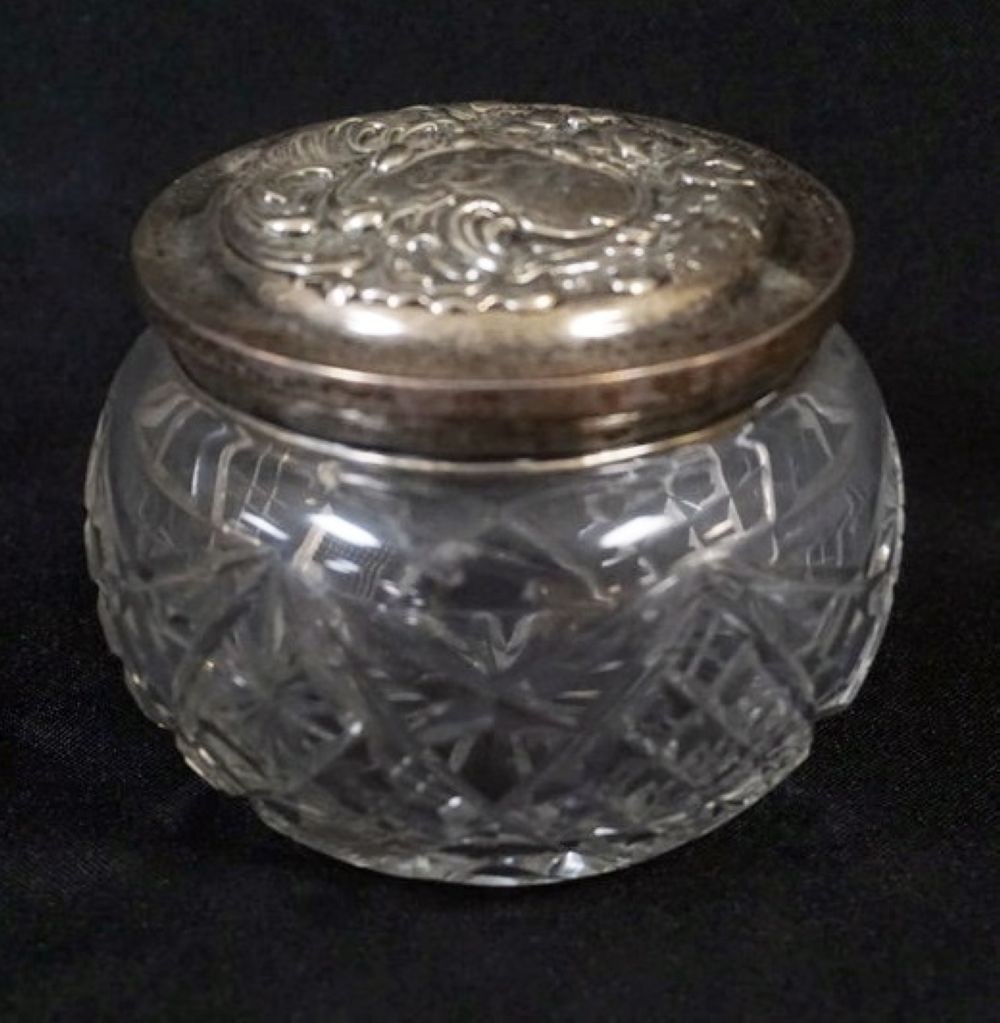 CUT GLASS POWDER JAR W/STERLING SILVER LID: CUT GLASS POWDER JAR W/STERLING SILVER LID, APPROXIMATELY 3 IN HIGH