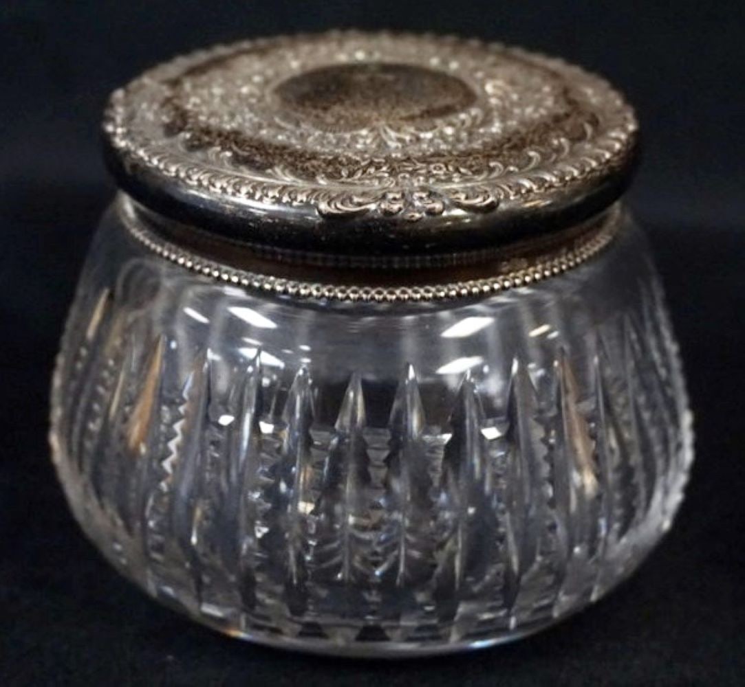 CUT GLASS POWDER JAR W/STERLING SILVER LID: CUT GLASS POWDER JAR W/STERLING SILVER LID, APPROXIMATELY 3 IN HIGH