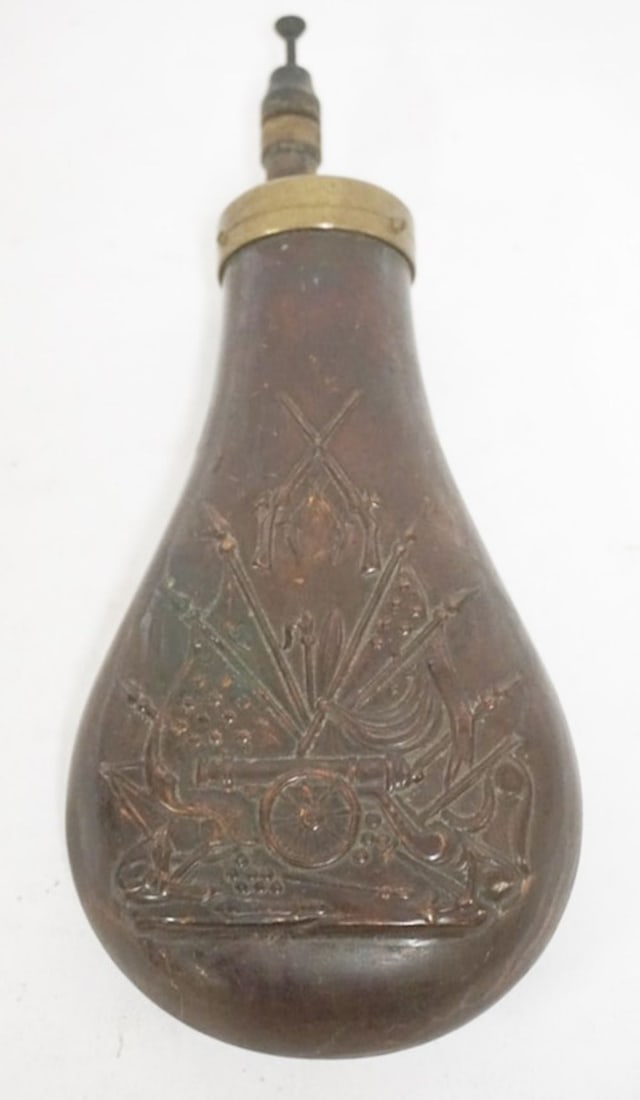 ANTIQUE BRASS POWDER FLASK (1 of 4)