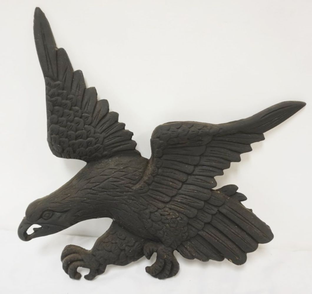 LARGE CAST IRON EAGLE (1 of 3)