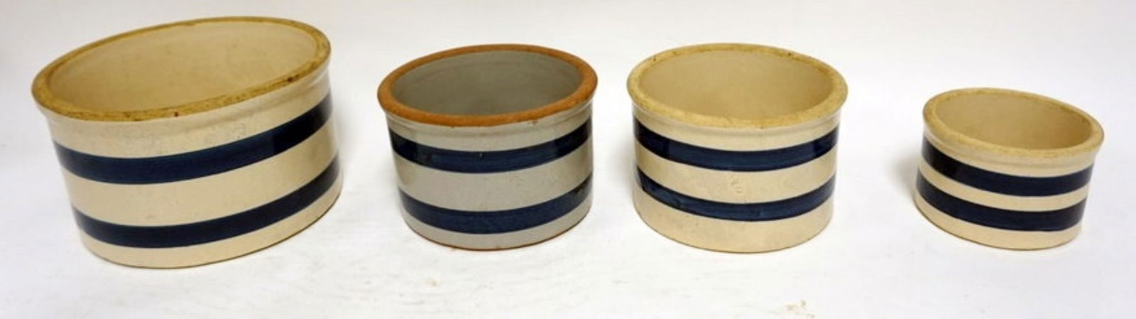 GROUP OF ASSORTED BLUE BANDED STONEWARE (1 of 3)