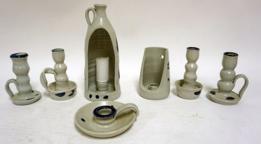 GROUP OF ASSORTED WILLIAMSBURG POTTERY