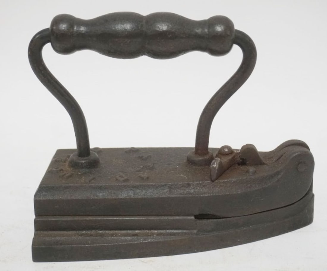 ANTIQUE COMBINATION IRON/FLUTTER: ANTIQUE COMBINATION IRON/FLUTTER, PAT 1870, APPROXIMATELY 7 IN X 4 IN X 6 IN HIGH