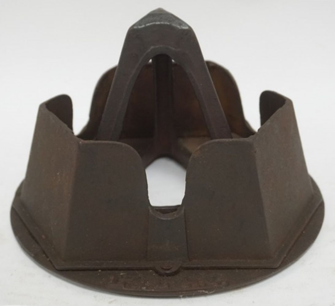 ANTIQUE CAST IRON SAD IRON FLAT IRON HEATER (1 of 4)