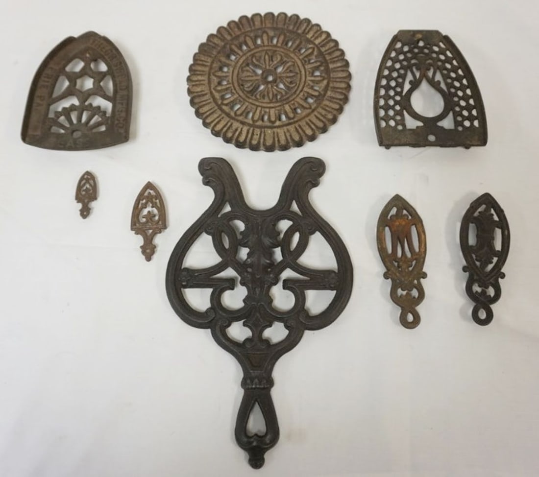 ASSORTED ANTIQUE TRIVETS (1 of 4)