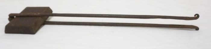 ANTIQUE FORGED IRON WAFFLE MAKER