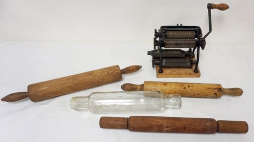 PASTA CUTTER AND ROLLING PINS