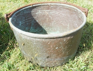 LARGE ANTIQUE COPPER APPLE BUTTER KETTLE