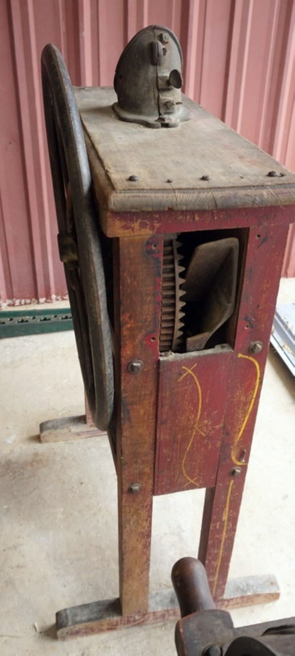 PRIMITIVE CORN SHELLER (1 of 3)