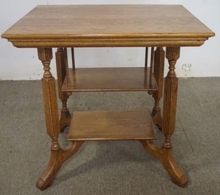 ANTIQUE PARLOR OAK TABLE