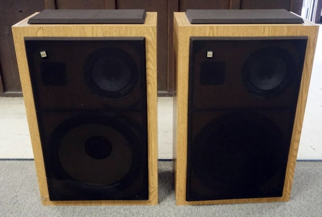 BSR DR-1550 FLOOR SPEAKERS (1 of 4)