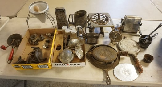 ASSORTED KITCHEN AND RELATED ITEMS