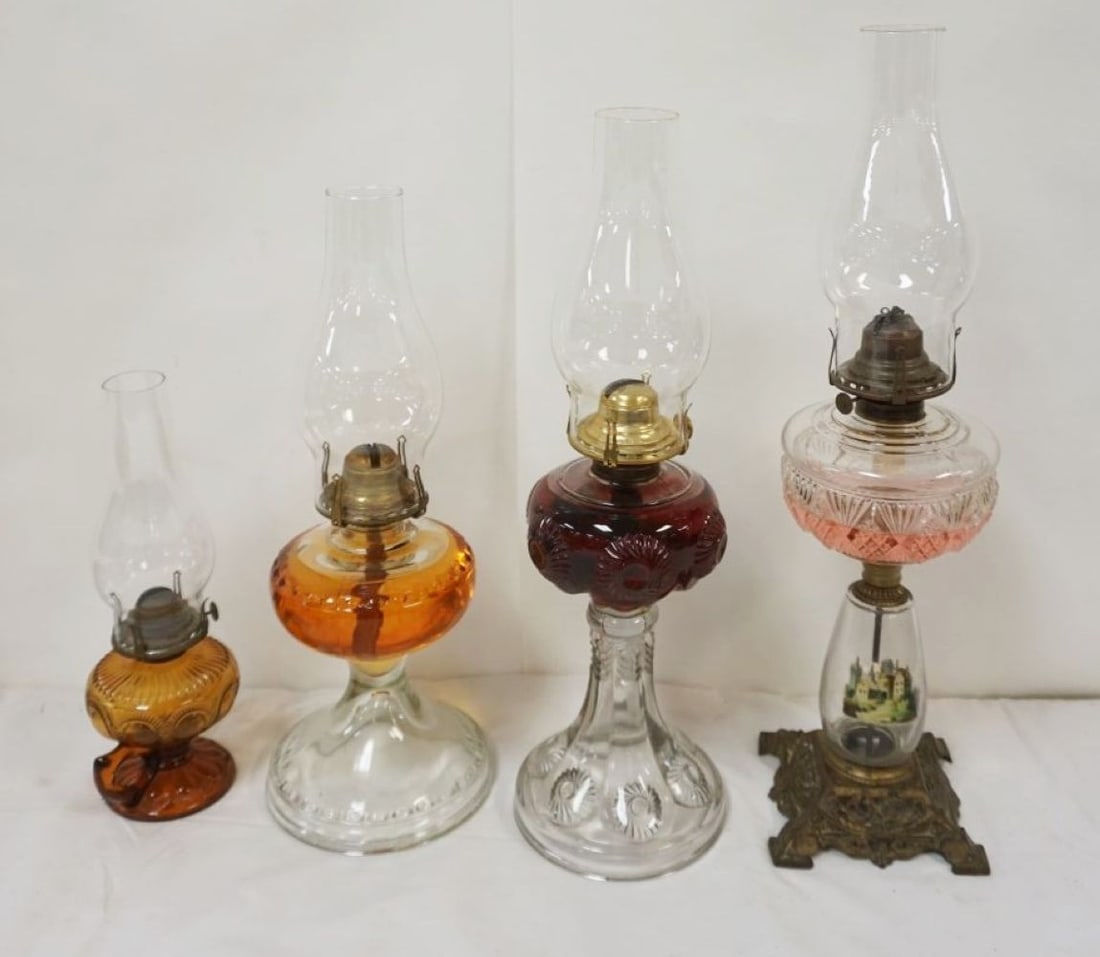 GROUP OF ASSORTED KEROSENE LAMPS (1 of 3)