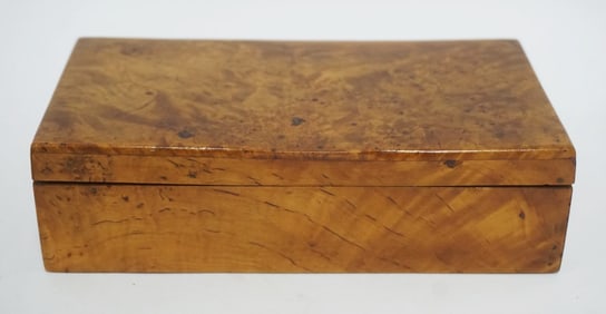 BIRDS EYE & BURL WOOD DRESSER/TRINKET BOX