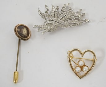 ASSORTED JEWELRY