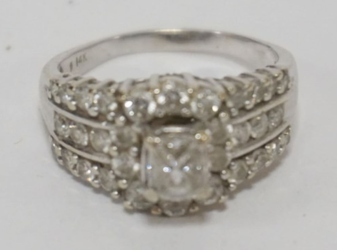 14K WHITE GOLD DIAMOND RING (1 of 14)