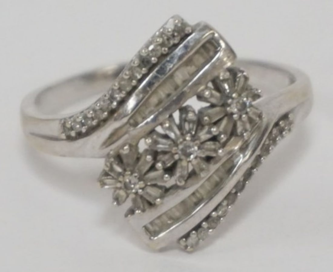 10K WHITE GOLD AND DIAMOND RING: 10 K WHITE GOLD AND DIAMOND RING, WOMENS SIZE 12, UNSURE OF TOTAL DIAMOND WT
