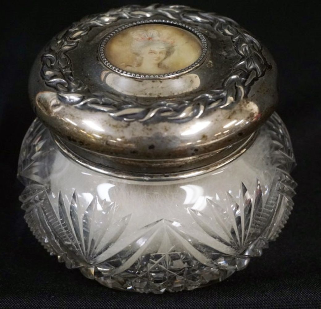 STERLING SILVER & CUT GLASS DRESSER BOX: STERLING SILVER & CUT GLASS DRESSER BOX, LID HAS PORTRAIT IN CENTER, APPROXIMATELY 4 IN X 3 3/4 IN HIGH