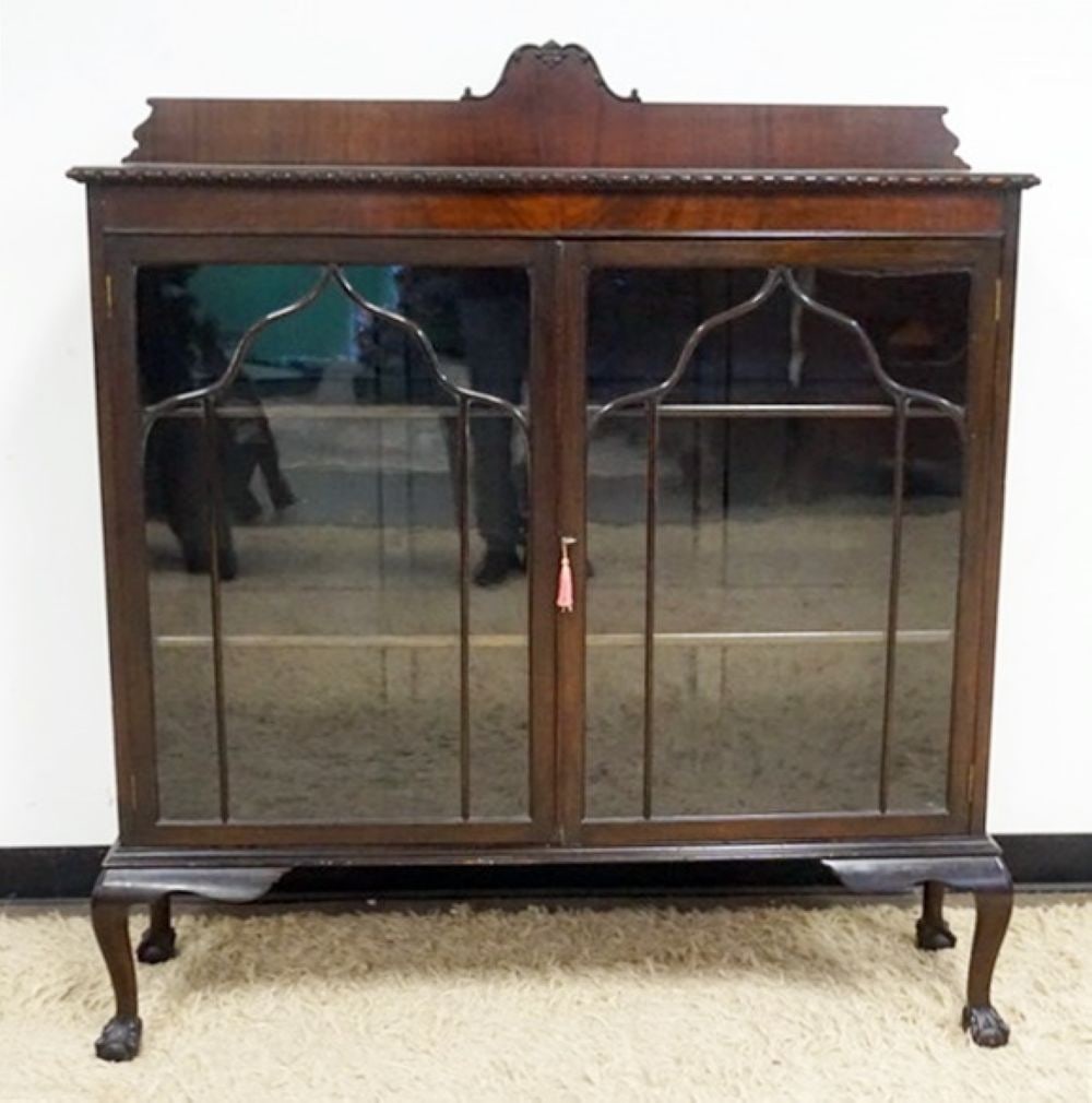 MAHOGANY DOUBLE DOOR BOOKCASE (1 of 6)