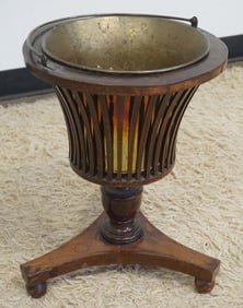 WOOD PLANTER
