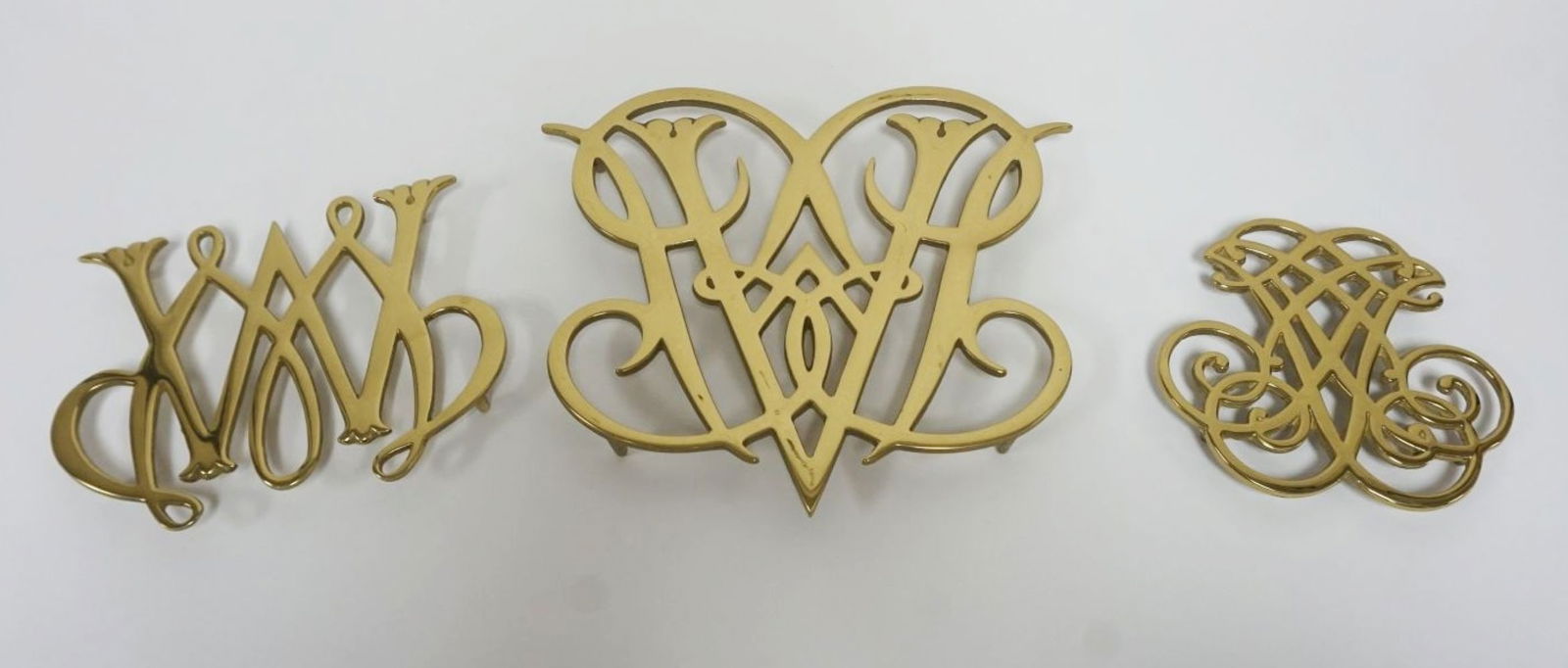 COLONIAL WILLIAMSBURG VINTAGE BRASS TRIVETS (1 of 5)
