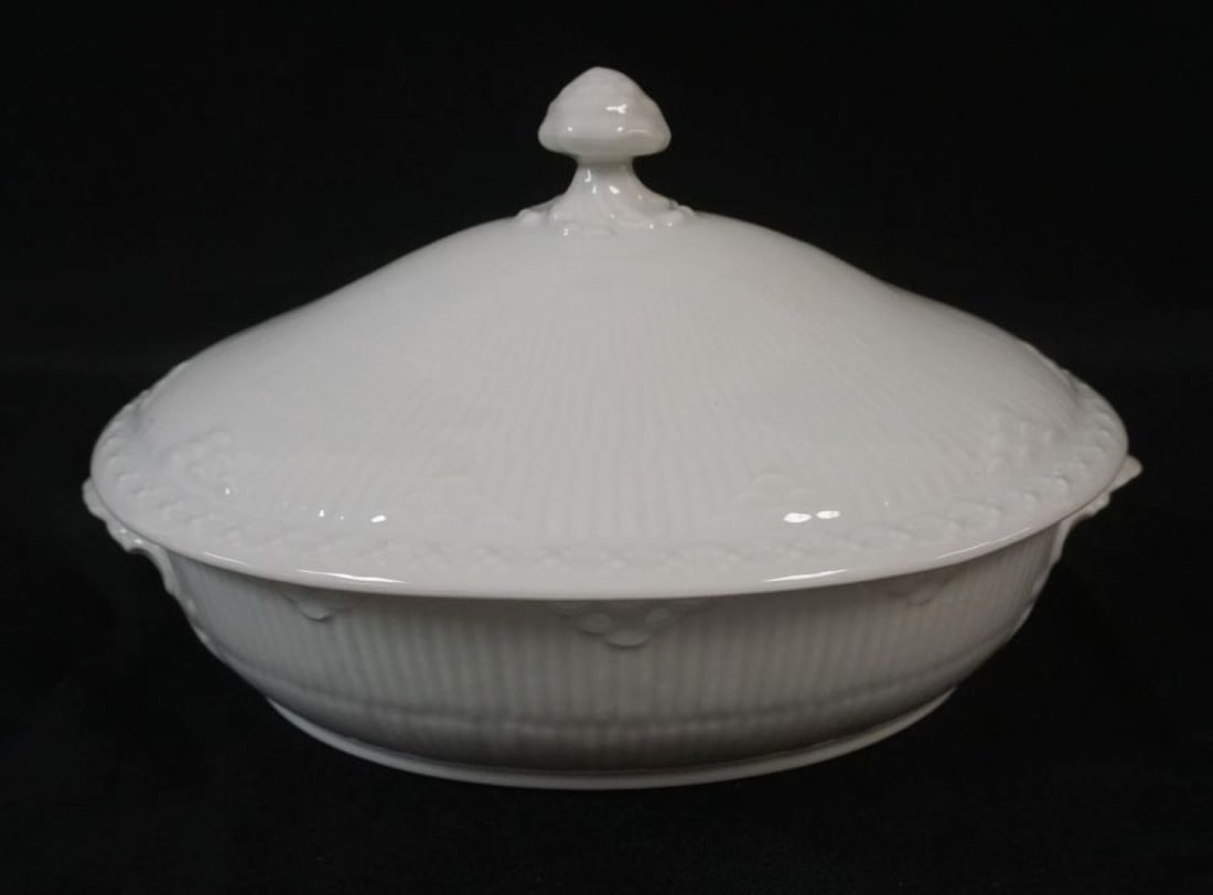 ROYAL COPENHAGEN WHITE HALF LACE COVERED TUREEN: ROYAL COPENHAGEN WHITE HALF LACE COVERED TUREEN, APPROXIMATELY 10 IN X 8 IN X 7 IN