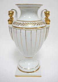 PORCELAIN URN