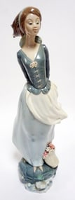 LLADRO PORCELAIN FIGURE
