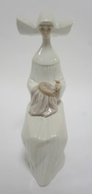 LLADRO PORCELAIN FIGURE