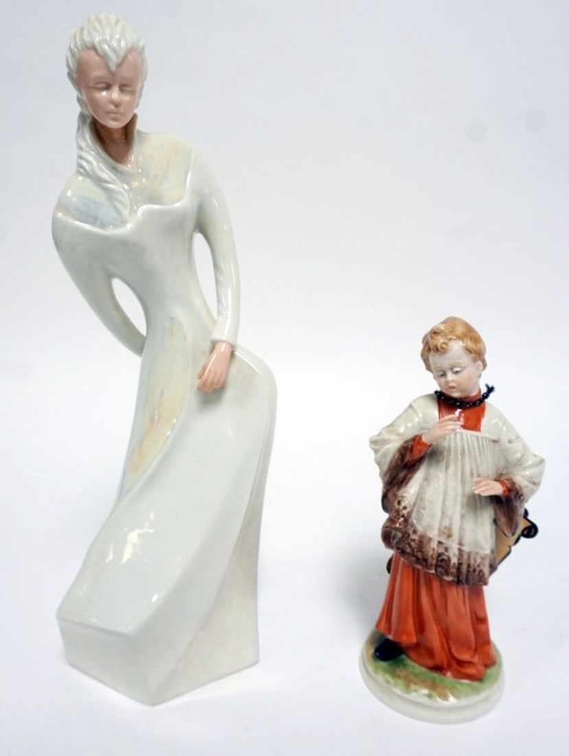 2 VINTAGE GALOSS FIGURINES: 2 VINTAGE GALOSS FIGURINES, TALLEST APPROXIMATELY 12 IN HIGH