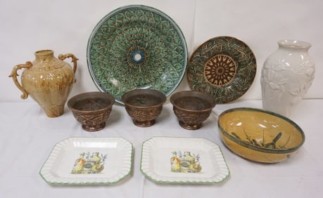 ASSORTED DECORATIVE POTTERY ITEMS