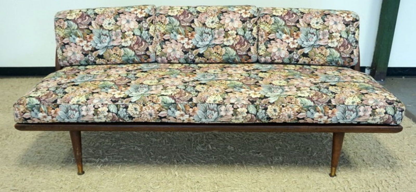 MCM SOFA MODERN FOAM FURNITURE NEWARK NJ (1 of 5)