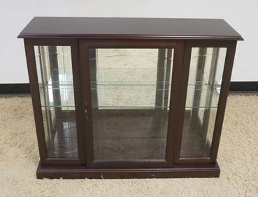 PULASKI CRYSTAL DISPLAY CABINET