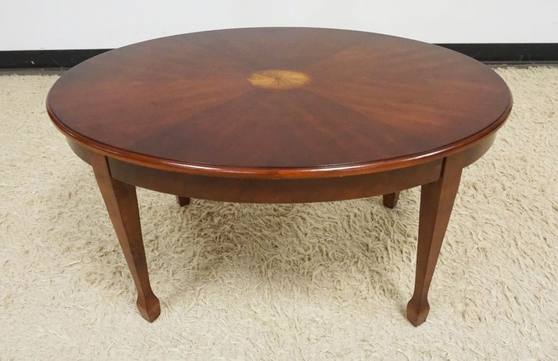 OCCASIONAL TABLE: OVAL OCCASIONAL TABLE WITH INLAID TOP, APPROXIMATELY 38 IN X 26 IN X 21 IN H