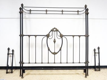 FANCY WROUGHT METAL KING SIZE BED