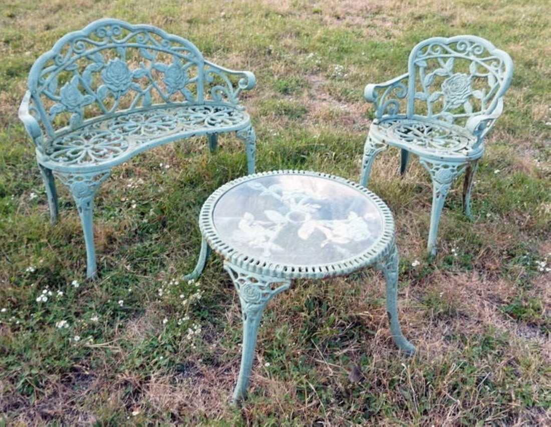 CAST IRON GARDEN SET (1 of 4)