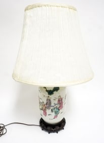 ASIAN PORCELAIN LAMP