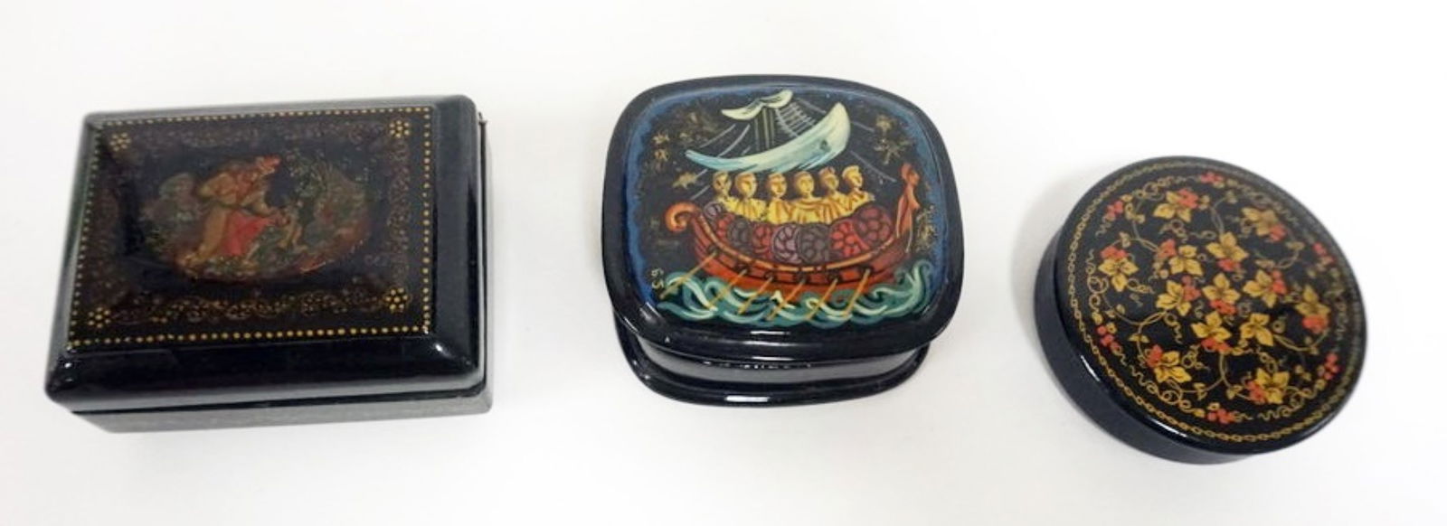 RUSSIAN LACQUERED BOXES: RUSSIAN LACQUERED BOXES, LARGEST APPROXIMATELY 3 IN X 21 1/4 IN X 1 1/2 IN H