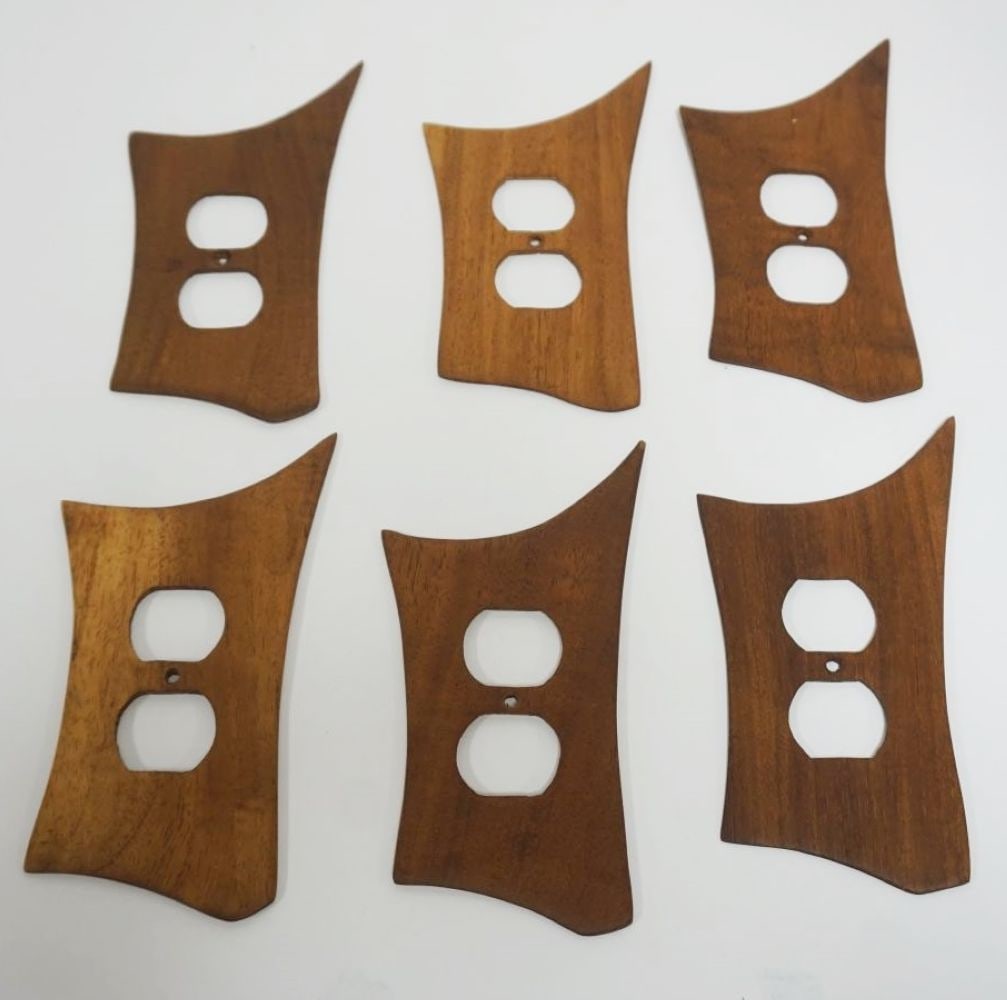 6 VINTAGE UNUSUAL MCM WALL SOCKETS PLATE COVERS: 6 VINTAGE UNUSUAL MIDCENTURY MODERN STREAMLINE TEAK DUPLEX WALL SOCKETS PLATE COVERS, EACH APPROXIMATELY 8 IN X 3 1/4 IN