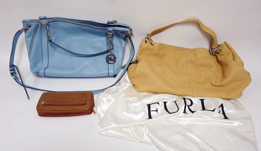 FURLA AND MICHAEL KORS PURSES AND WALLETS: MICHAEL KORS PURSE WITH MATCHING WALLET, FURLA BAG AND BROWN WALLET, BOTH BAGS WITH DUST COVERS