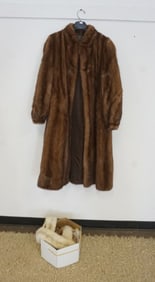 TURCK PELS MINK COAT AND FUR COLLARS