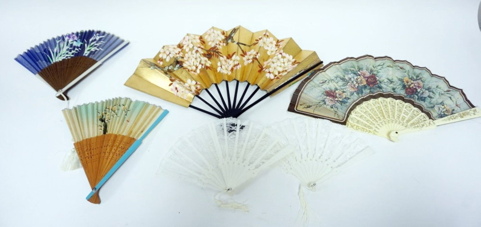 ASSORTMENT OF LADIES FANS: ASSORTMENT OF 6 LADIES FANS