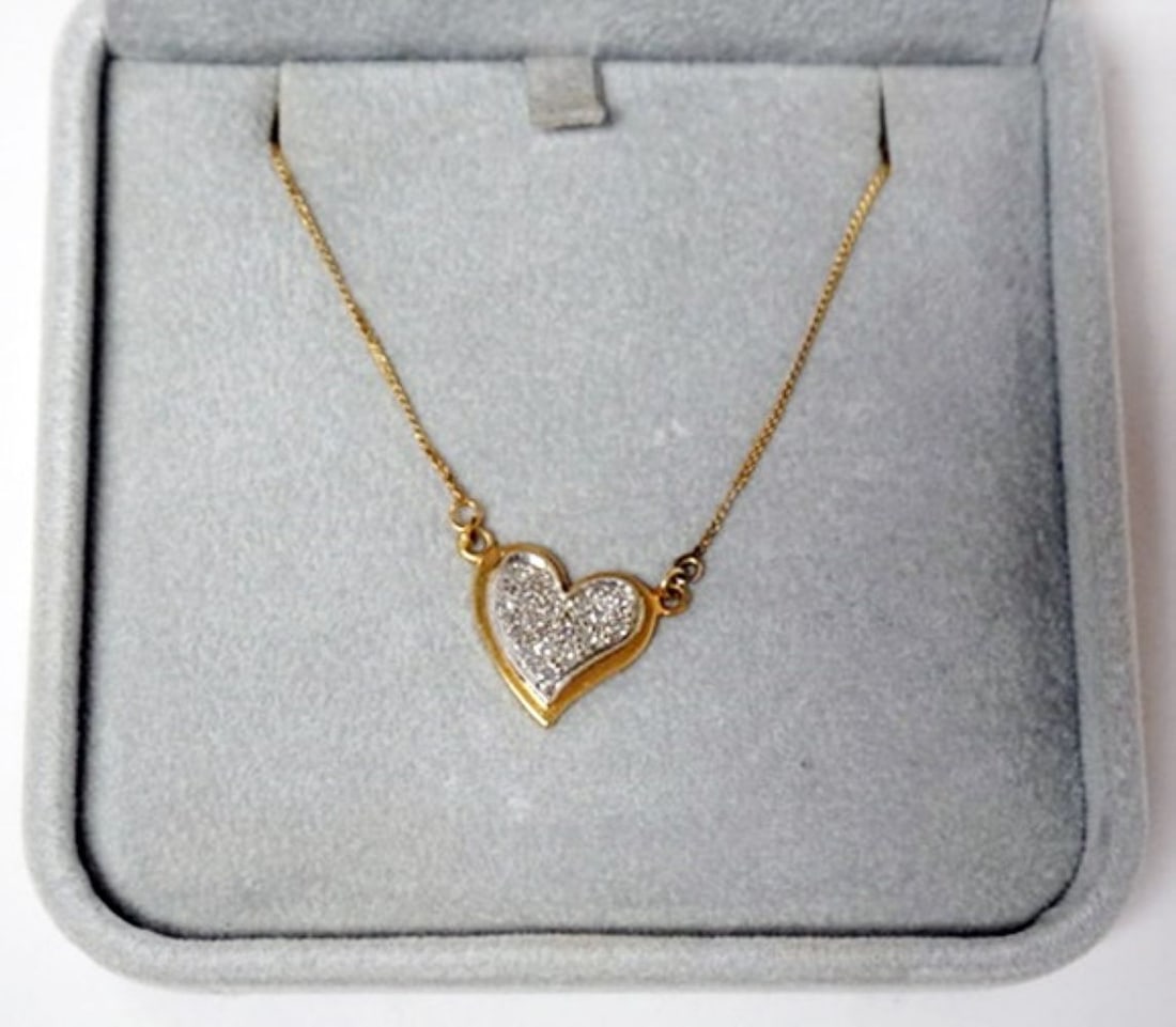 14K GOLD LADIES HEART & STONE NECKLACE: 14K GOLD LADIES HEART AND CHIP STONE NECKLACE, APPROXIMATELY 16 IN L, 2.49 DWT INCLUDING STONES